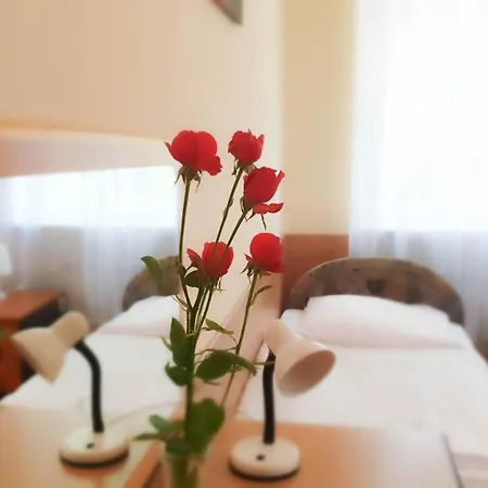 Dworek Restauracja Przyjecia * Brodowo (Greater Poland)