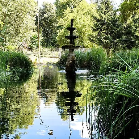 Dworek Restauracja Przyjecia Hotel