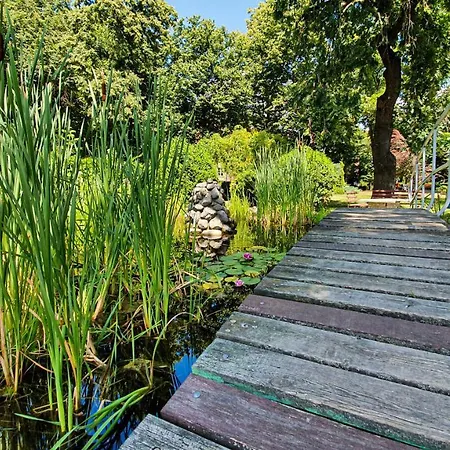 Dworek Restauracja Przyjecia Brodowo (Greater Poland)