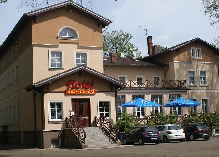 Dworek Restauracja Przyjecia מלון *