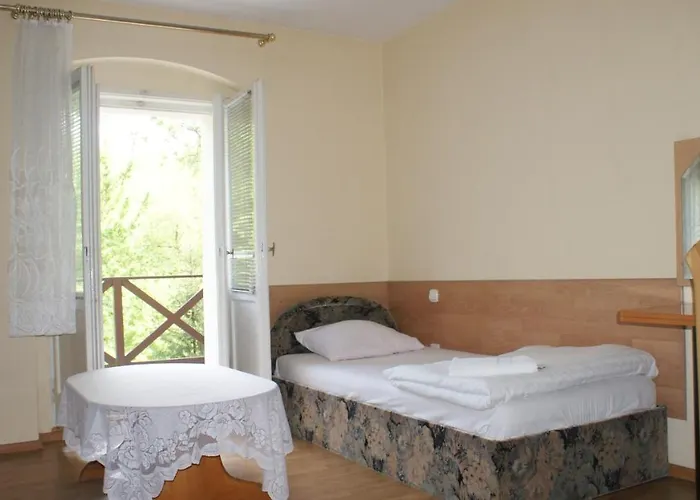 Dworek Restauracja Przyjecia *