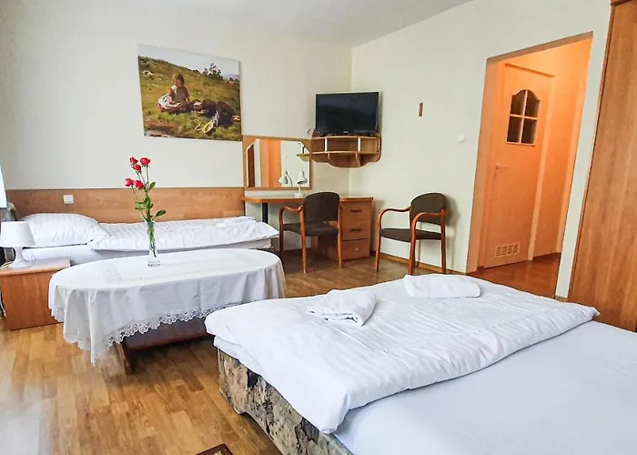 Dworek Restauracja Przyjecia *