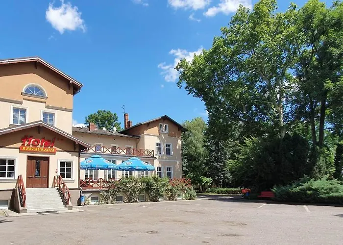 מלון Dworek Restauracja Przyjecia Brodowo (Greater Poland)
